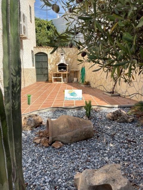 3 camera da letto Villa in vendita in Nerja con piscina garage - 450.000 € (Rif: 8028934)