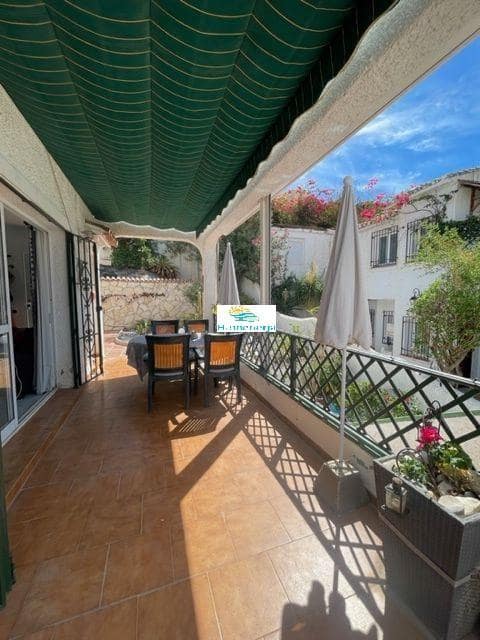 3 camera da letto Villa in vendita in Nerja con piscina garage - 450.000 € (Rif: 8028934)