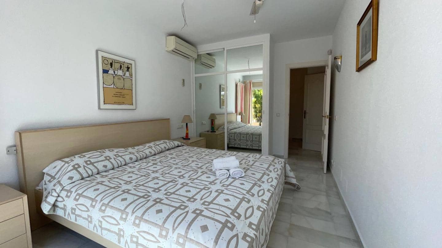 4 chambre Villa/Maison à vendre à Nerja avec piscine - 699 000 € (Ref: 8037567)