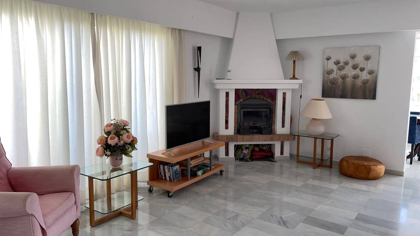 4 chambre Villa/Maison à vendre à Nerja avec piscine - 699 000 € (Ref: 8037567)
