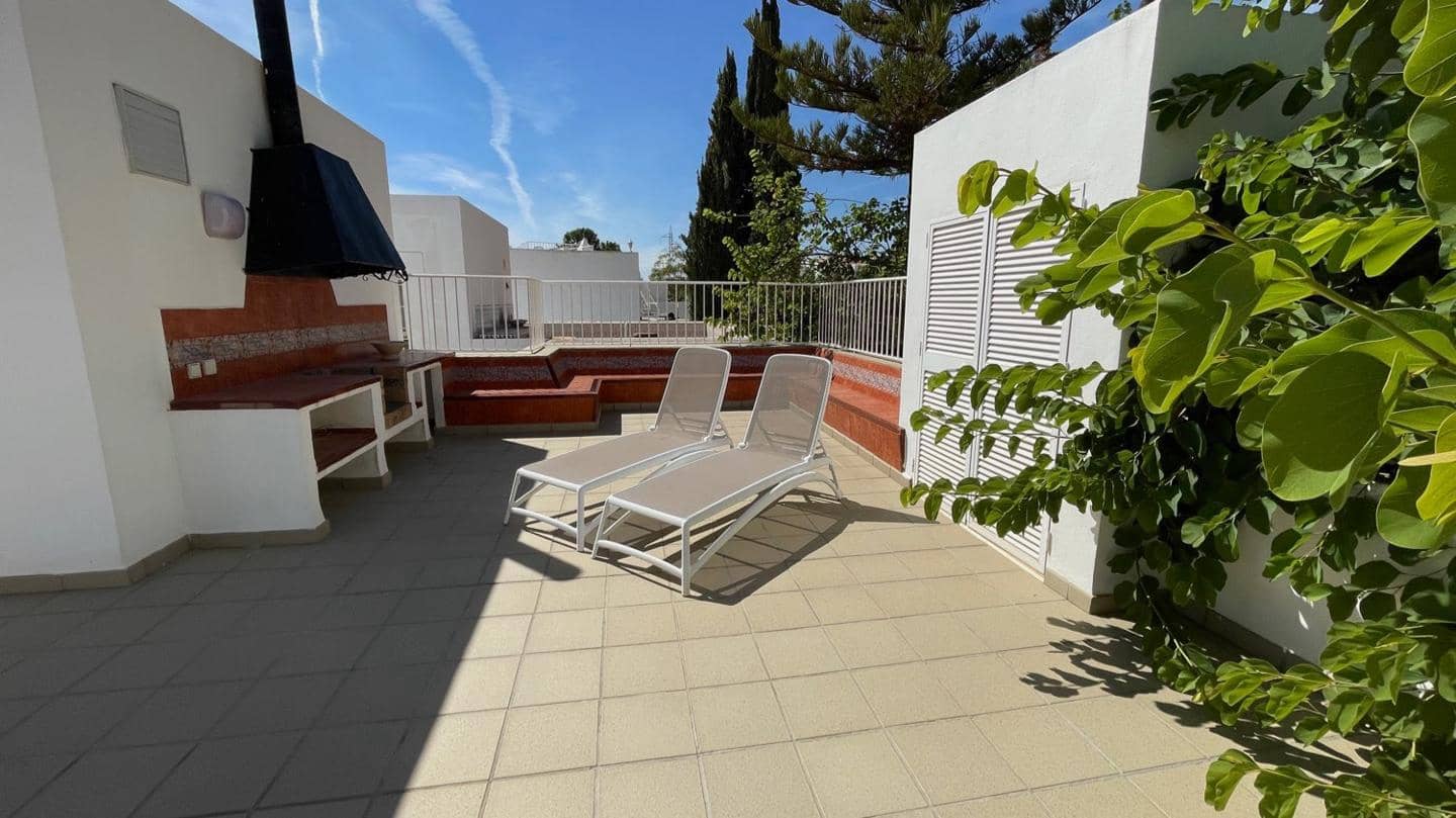 4 chambre Villa/Maison à vendre à Nerja avec piscine - 699 000 € (Ref: 8037567)