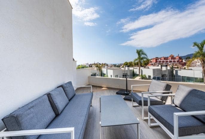 3 soverom Leilighet til salgs i Nerja med garasje - € 496 000 (Ref: 8240562)