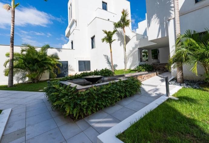 3 soverom Leilighet til salgs i Nerja med garasje - € 496 000 (Ref: 8240562)