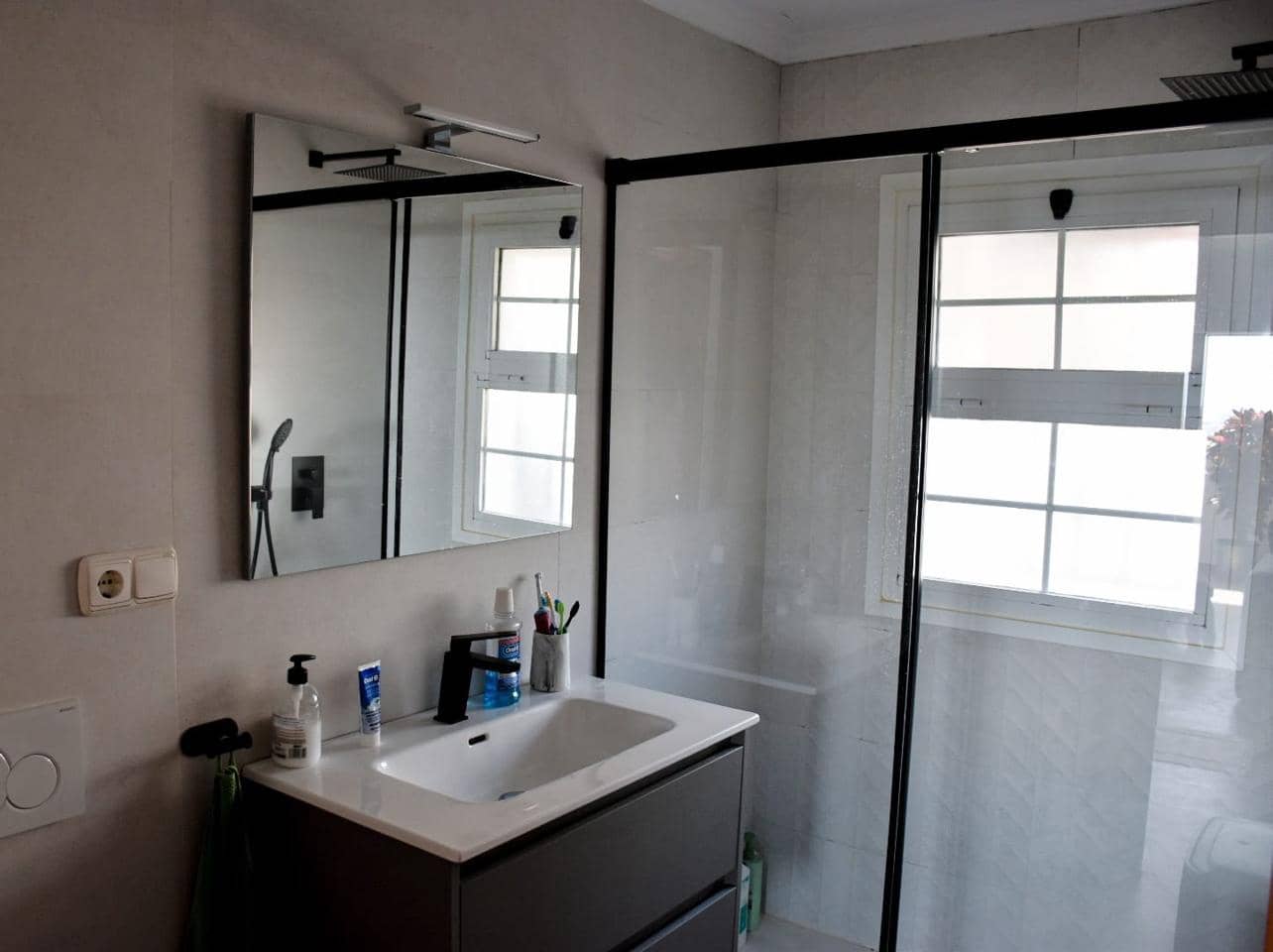 3 makuuhuone Huvila myytävänä paikassa Nerja mukana uima-altaan 
autotalli - 630 000 € (Ref: 8253106)