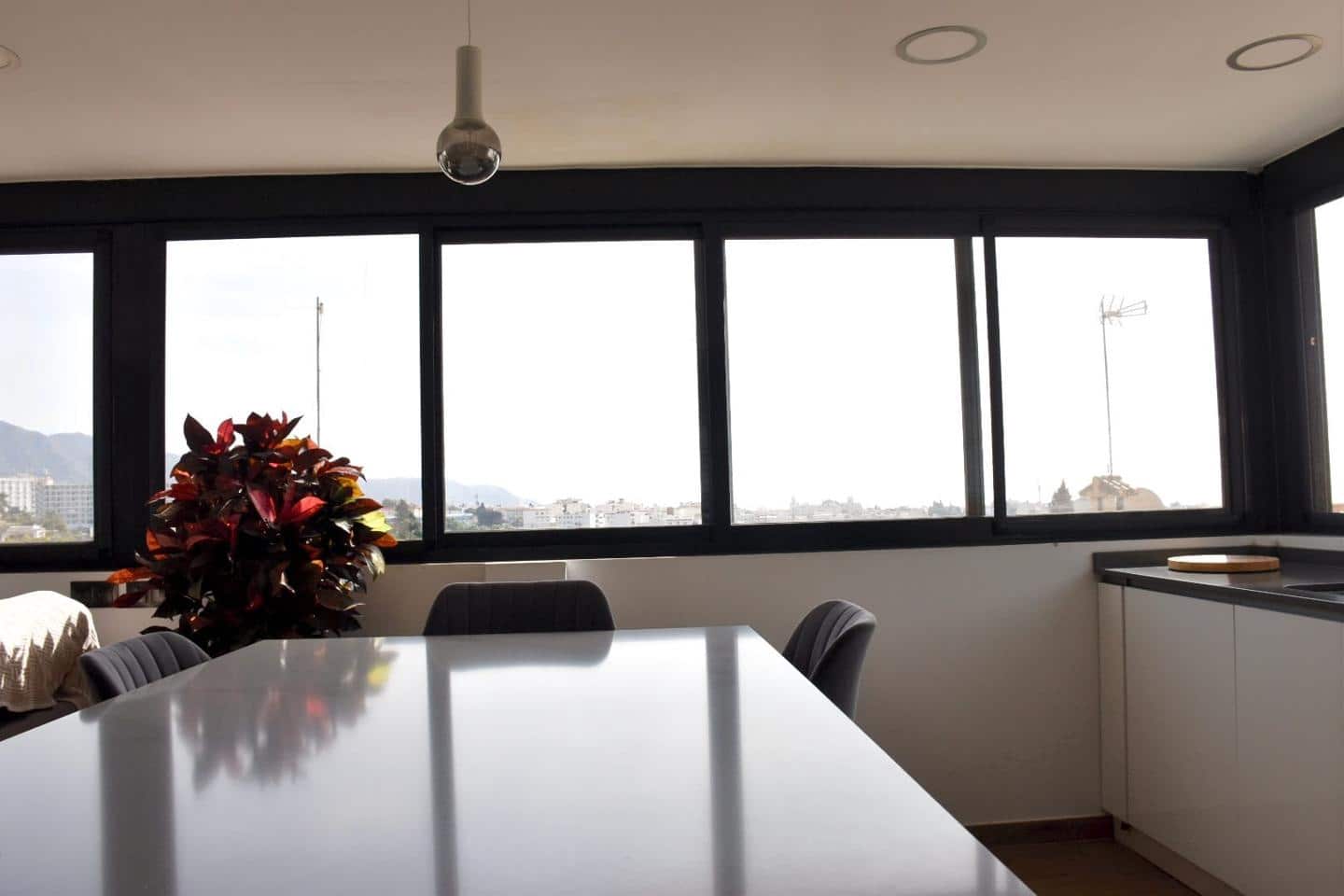 3 makuuhuone Huvila myytävänä paikassa Nerja mukana uima-altaan 
autotalli - 630 000 € (Ref: 8253106)