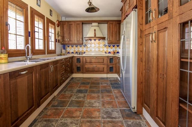 7 chambre Villa/Maison à vendre à Frigiliana avec piscine garage - 1 200 000 € (Ref: 8296397)