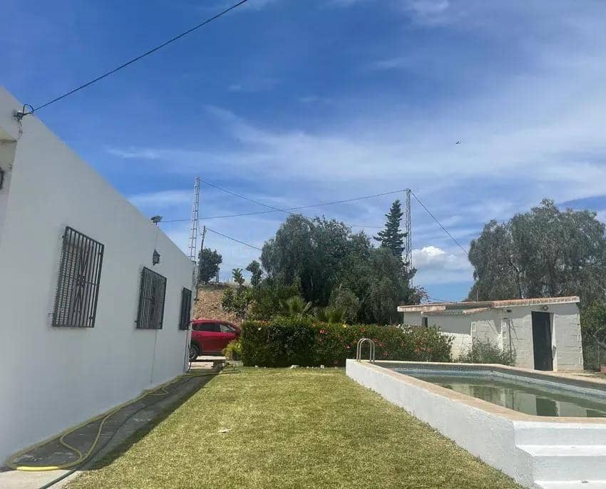 10 sovrum Villa till salu i Velez-Malaga med pool - 425 000 € (Ref: 8451688)