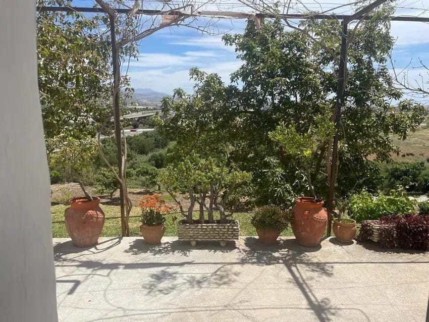 10 sovrum Villa till salu i Velez-Malaga med pool - 425 000 € (Ref: 8451688)