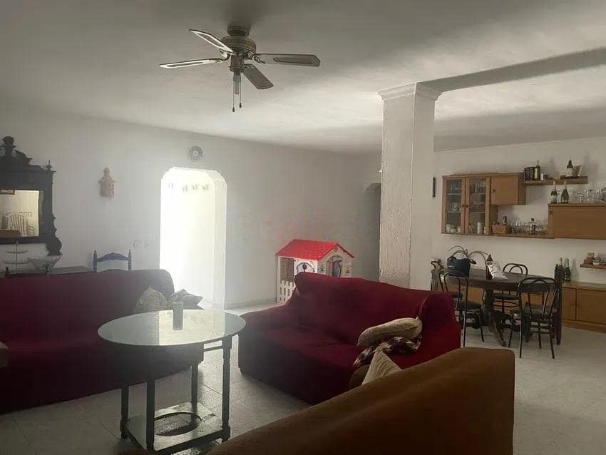 10 sovrum Villa till salu i Velez-Malaga med pool - 425 000 € (Ref: 8451688)