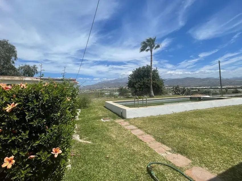 10 sovrum Villa till salu i Velez-Malaga med pool - 425 000 € (Ref: 8451688)