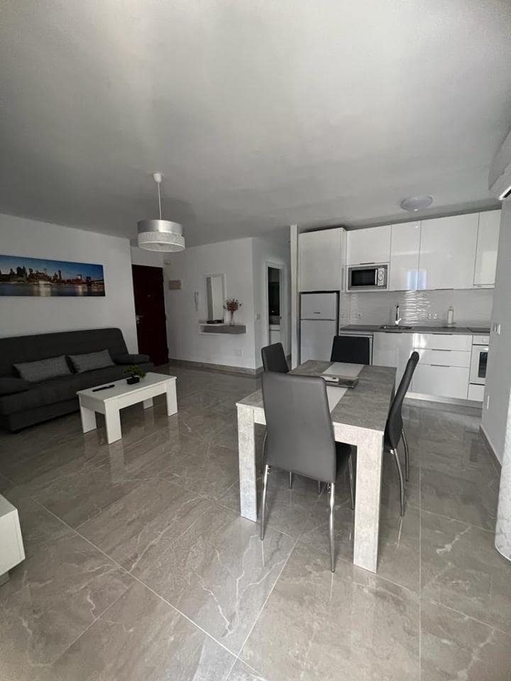 2 soverom Leilighet til leie i Nerja - € 1 200 (Ref: 8493110)