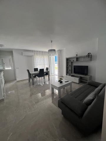 Appartement de 2 chambres à louer à Centro, Nerja - 1 200 € (Ref: 8493110)