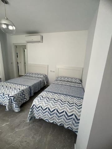 Appartement de 2 chambres à louer à Centro, Nerja - 1 200 € (Ref: 8493110)