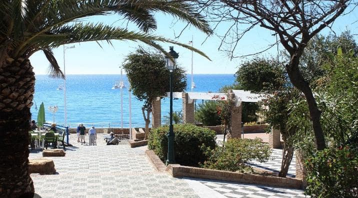 2 soverom Leilighet til leie i Nerja - € 1 200 (Ref: 8493110)