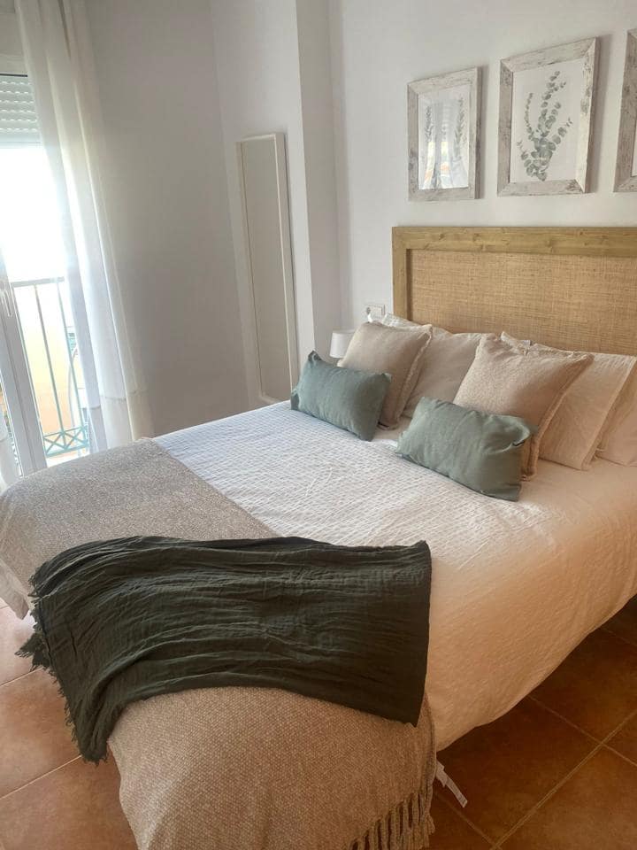 2 sypialnia Mieszkanie do wynajęcia w Nerja - 1 000 € (Ref: 8495715)