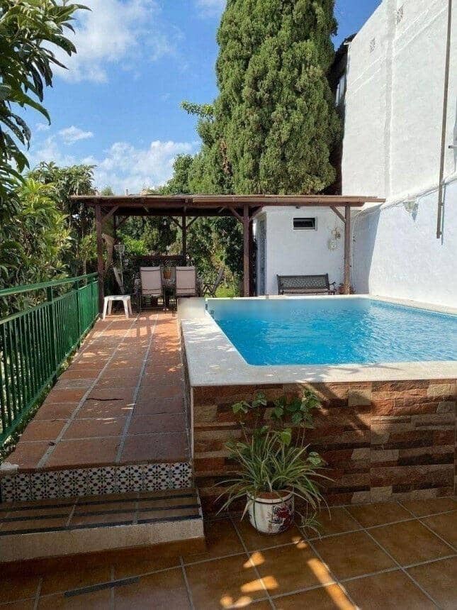 3 soveværelse Villa til salg i Velez-Malaga med swimmingpool - € 490.000 (Ref: 8520648)