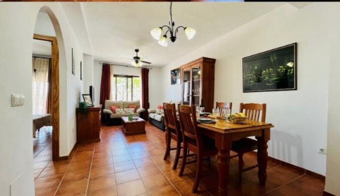 2 slaapkamer Flat te koop in Frigiliana - € 230.000 (Ref: 8521143)