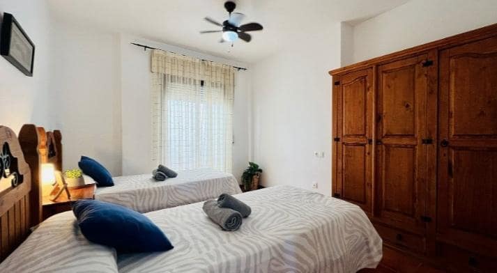 2 slaapkamer Flat te koop in Frigiliana - € 230.000 (Ref: 8521143)