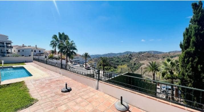 2 slaapkamer Flat te koop in Frigiliana - € 230.000 (Ref: 8521143)