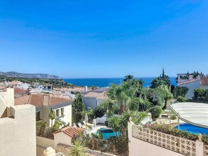 3 chambre Villa/Maison à vendre à Nerja avec piscine - 499 000 € (Ref: 8536151)