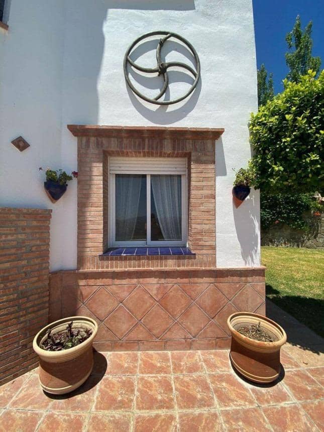 6 sovrum Villa till salu i Vinuela med pool garage - 820 000 € (Ref: 8596784)