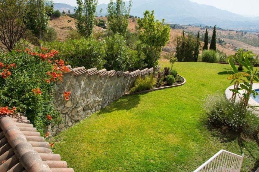 6 sovrum Villa till salu i Vinuela med pool garage - 820 000 € (Ref: 8596784)