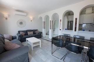 3 quarto Moradia para venda em Capistrano, Nerja com piscina - 390 000 € (Ref: 8681580)