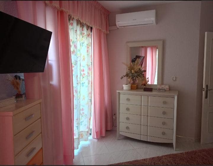 3 soveværelse Lejlighed til salg i Nerja - € 302.000 (Ref: 8804026)