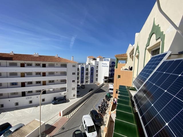 Piso de 2 habitaciones en Chaparil - Torrecilla - Punta Lara, Nerja en venta con garaje - 304.000 € (Ref: 9002648)