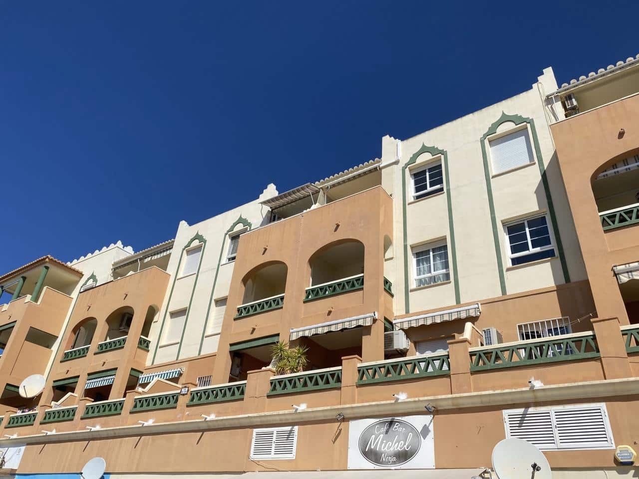 2 sypialnia Mieszkanie na sprzedaż w Nerja z garażem - 304 000 € (Ref: 9002648)