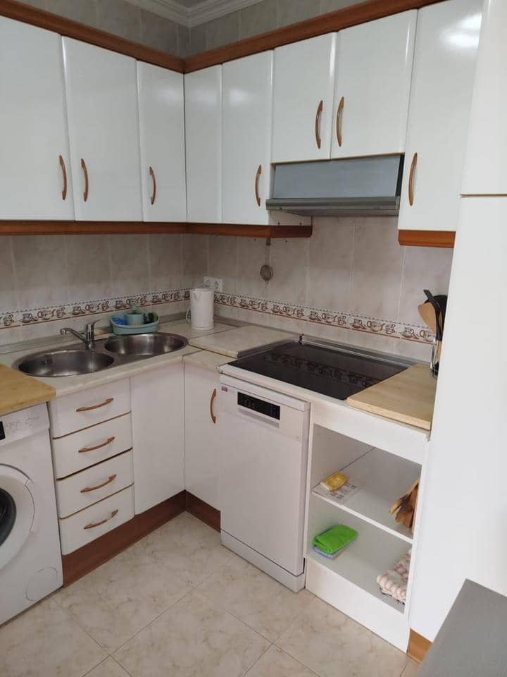 1 makuuhuone Asunto vuokrattavana paikassa Nerja - 840 € (Ref: 9010435)