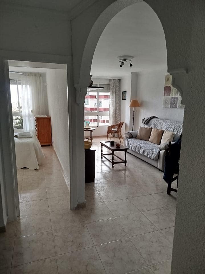 1 makuuhuone Asunto vuokrattavana paikassa Nerja - 840 € (Ref: 9010435)
