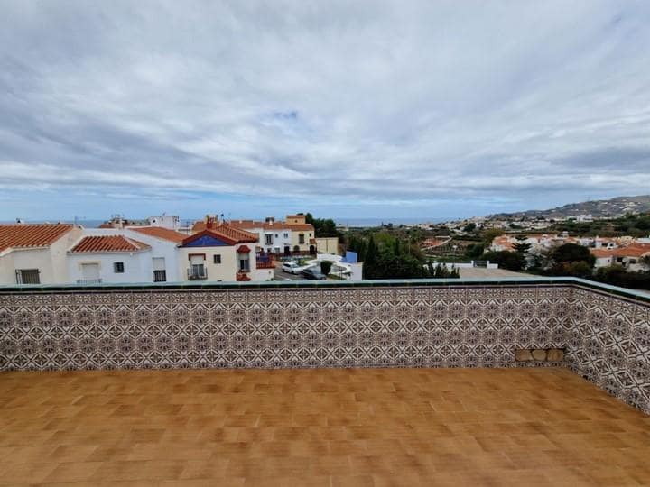 3 soveværelse Villa til salg i Nerja med swimmingpool - € 490.000 (Ref: 9031494)