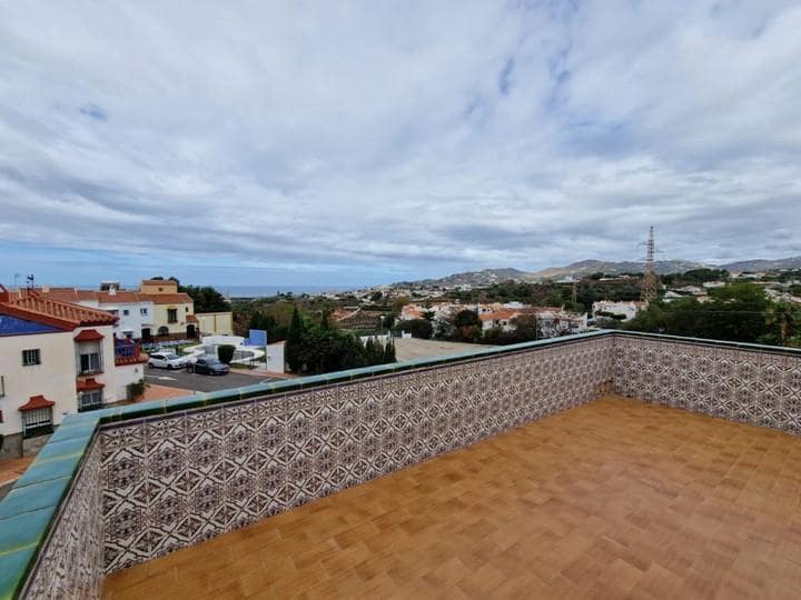 3 soveværelse Villa til salg i Nerja med swimmingpool - € 490.000 (Ref: 9031494)