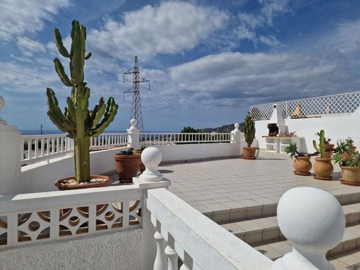 4 quarto Moradia para venda em Nerja - 839 000 € (Ref: 9033566)