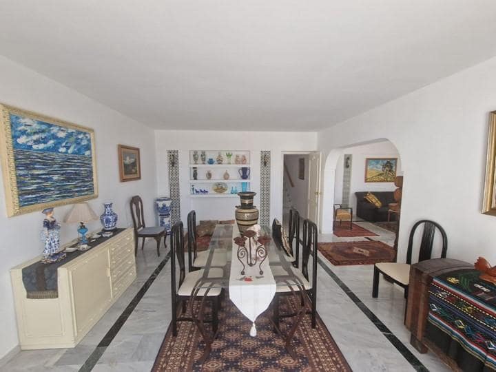 4 quarto Moradia para venda em Nerja - 839 000 € (Ref: 9033566)