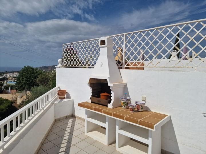 4 quarto Moradia para venda em Nerja - 839 000 € (Ref: 9033566)