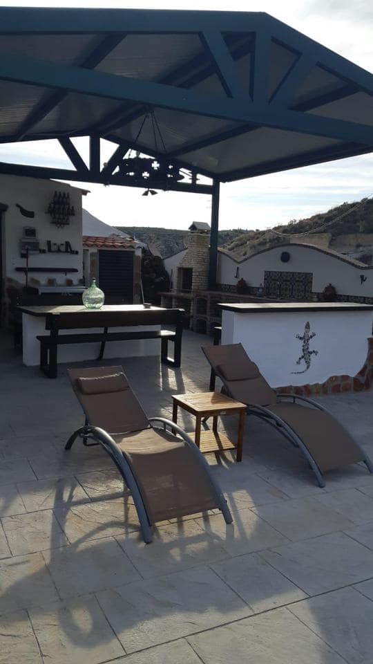 3 chambre Villa/Maison à vendre à Baza avec piscine garage - 236 000 € (Ref: 9057179)