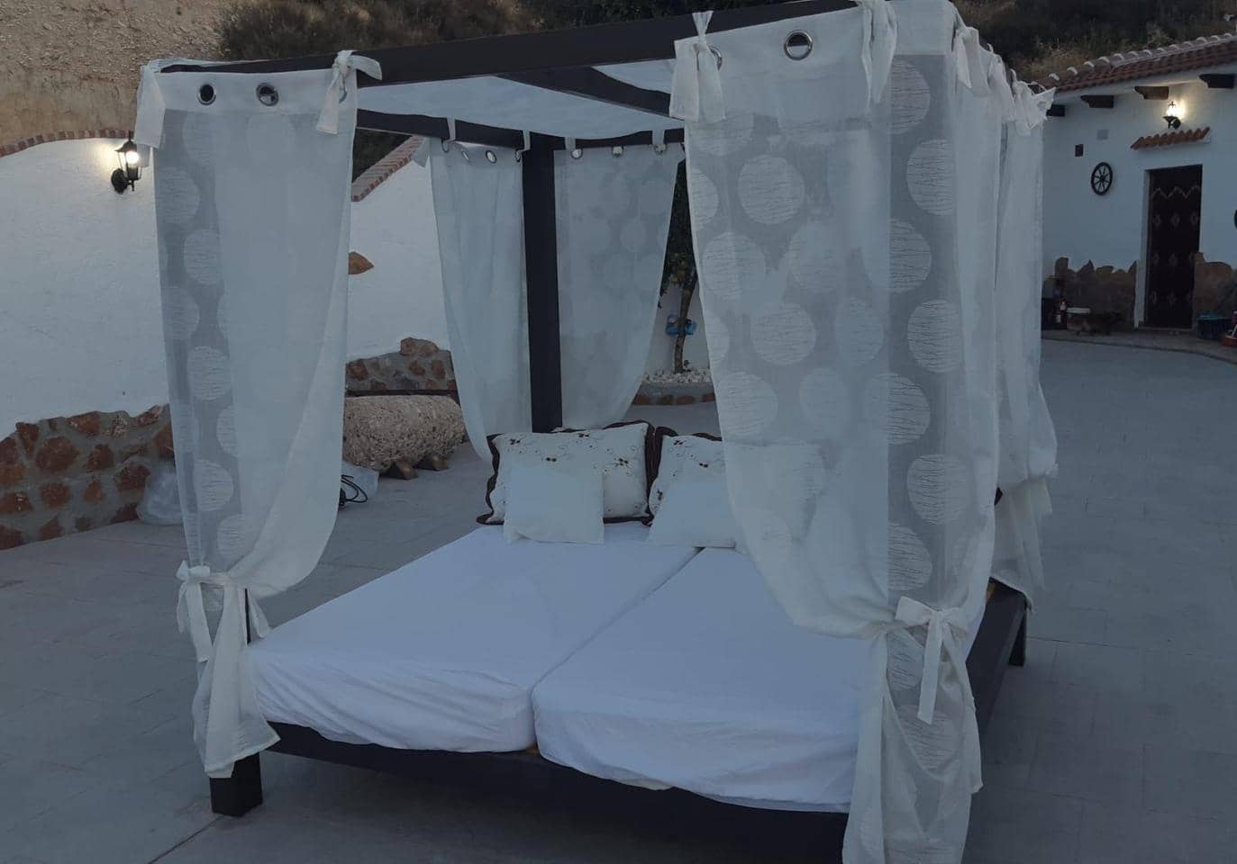 3 chambre Villa/Maison à vendre à Baza avec piscine garage - 236 000 € (Ref: 9057179)