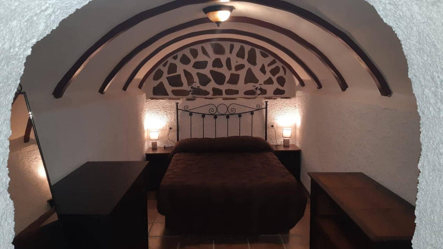 3 chambre Villa/Maison à vendre à Baza avec piscine garage - 236 000 € (Ref: 9057179)