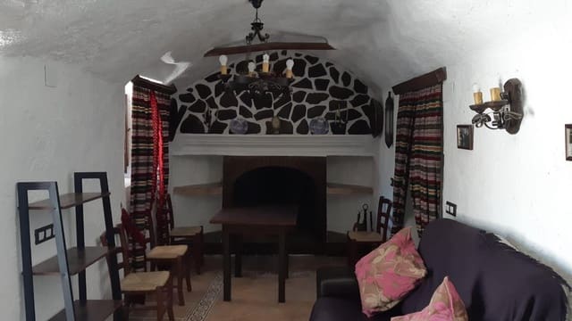 3 chambre Villa/Maison à vendre à Baza avec piscine garage - 236 000 € (Ref: 9057179)