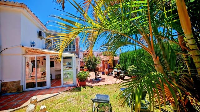 3 Zimmer Villa zu verkaufen in El Peñoncillo, Torrox mit Pool Garage - 549.000 € (Ref: 9096347)