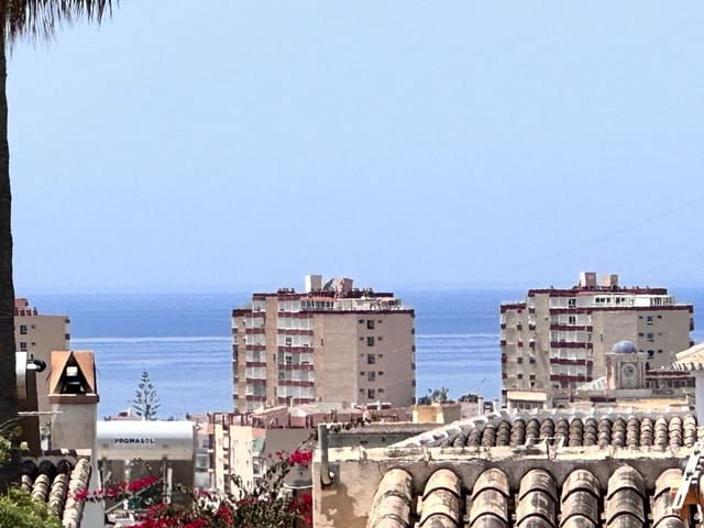 3 soveværelse Villa til salg i Torrox Park, Torrox med swimmingpool garage - € 340.000 (Ref: 9100191)