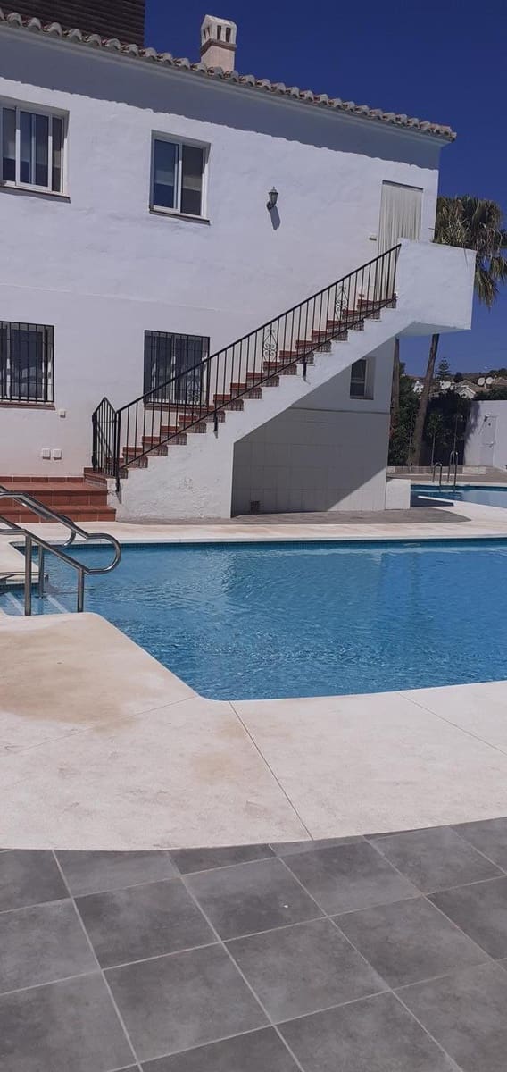 1 sovrum Lägenhet till salu i Nerja - 185 000 € (Ref: 9131946)