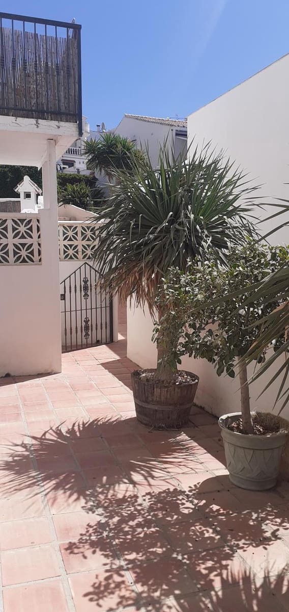 1 sovrum Lägenhet till salu i Nerja - 185 000 € (Ref: 9131946)