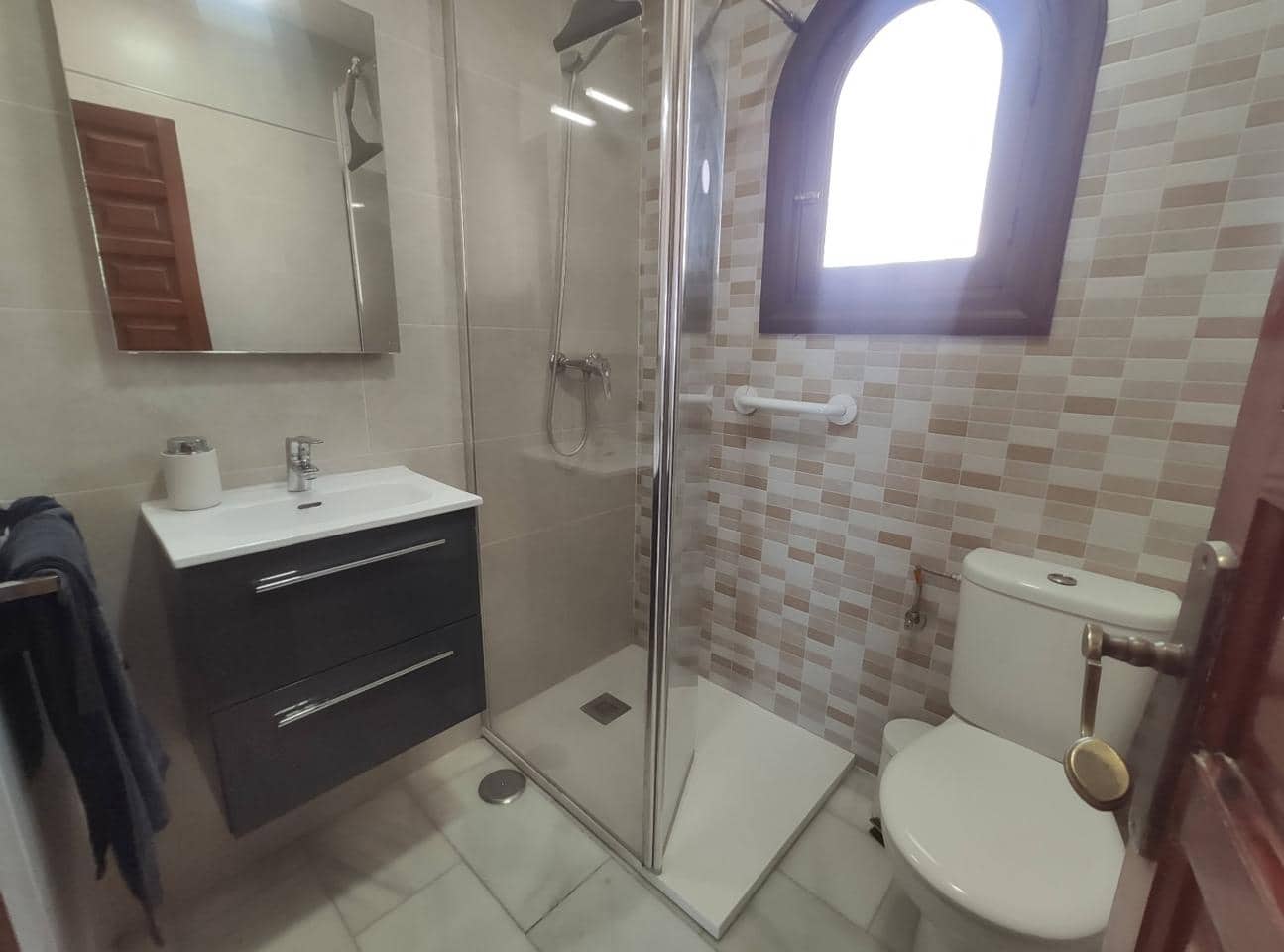 2 bedroom Villa for sale in Nerja with pool garage - € 650,000 (Ref: 9132042)