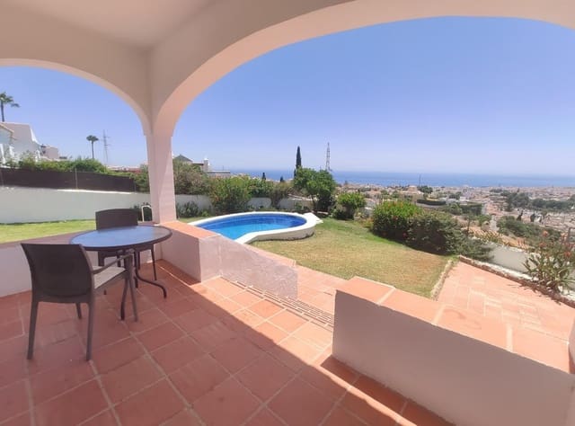 2 sypialnia Willa na sprzedaż w Capistrano, Nerja z basenem garażem - 650 000 € (Ref: 9132042)