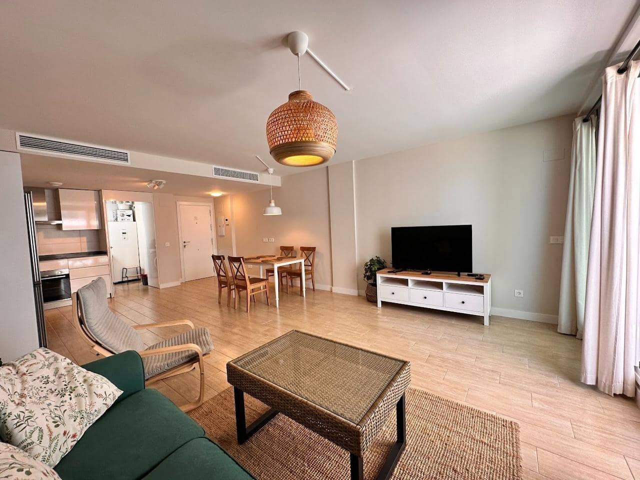 2 slaapkamer Flat te koop in Torrox met garage - € 395.000 (Ref: 9187662)