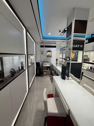 1 soveværelse Virksomhed til leje i Centro, Nerja - € 3.100 (Ref: 9216754)