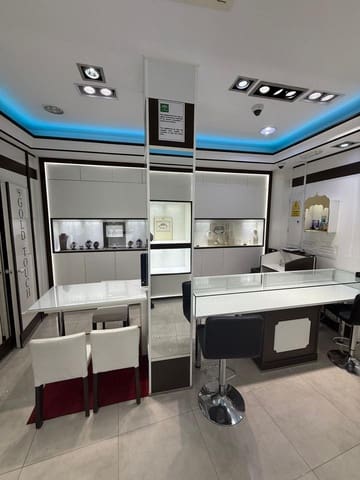 1 soveværelse Virksomhed til leje i Centro, Nerja - € 3.100 (Ref: 9216754)